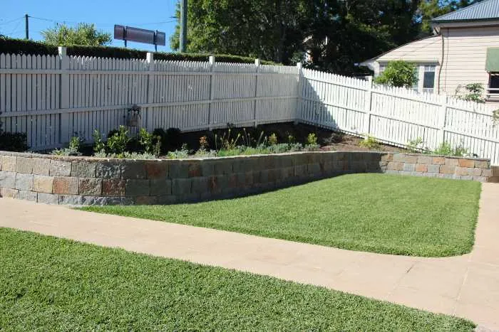 Porphyry wall Brisbane landscaper testimonial