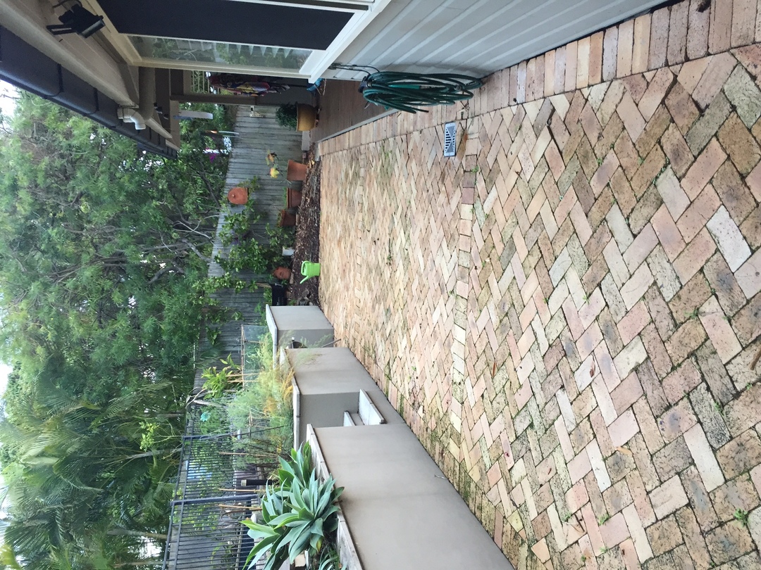 Basalt Paving and water feature - Cascade Garden Design