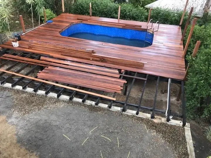 Bardon Pool and Deck