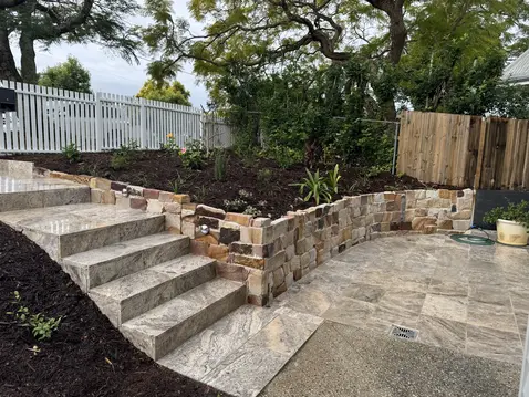 Taringa courtyard entry way