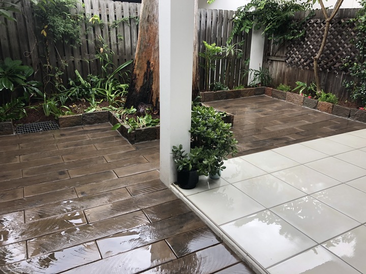 Taringa courtyard make over