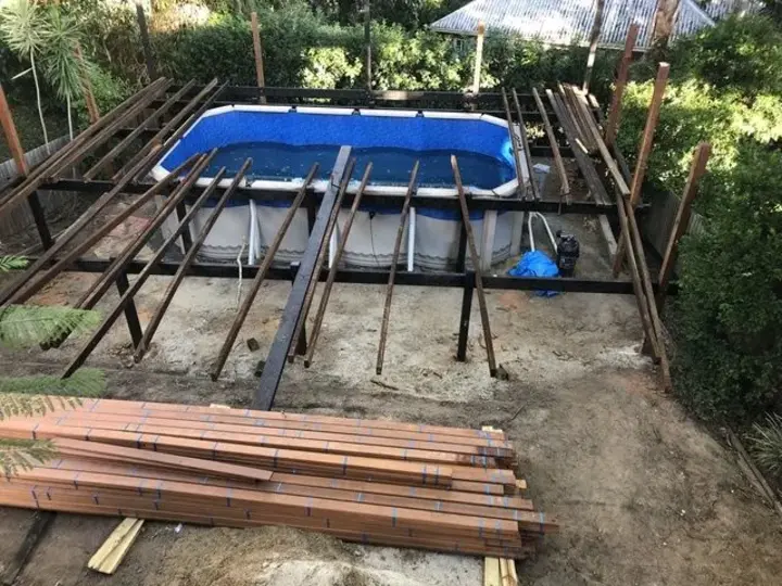 Bardon Pool and Deck